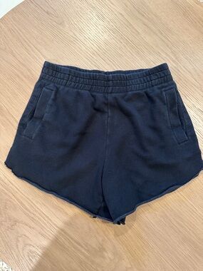 Aerie Short